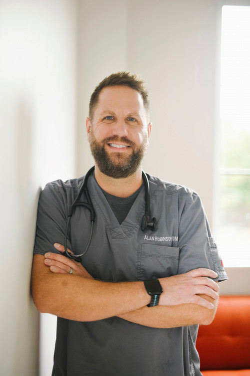 Alan Robinson, DVM
